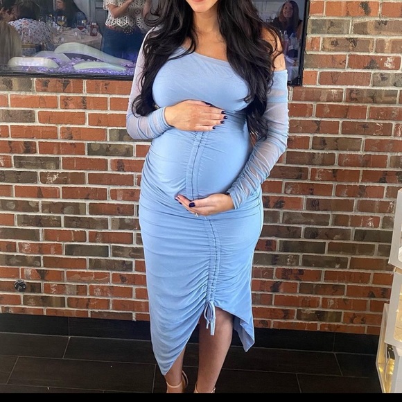 Sweet Dreams | Powder Blue Maternity Asymmetric Ruched Midi Dress
US6 - Picture 3 of 3